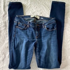 Abercrombie & Fitch skinny jeans size 28